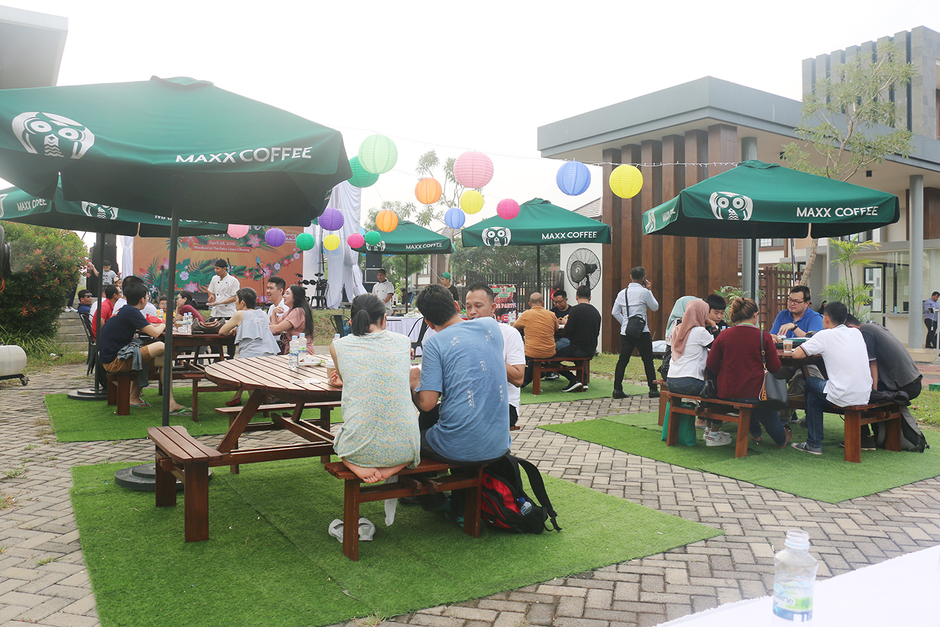 Enjoying Afternoon at Lippo Cikarang’s Garden Party - Lippo Cikarang TBK